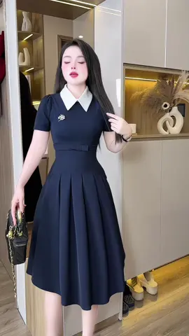 Váy thiết kế mix cổ trắng dáng xếp ly xoè diện xinh iu sang mặc đi đâu cũng đẹp luôn í #gucuahue #vay #vayxinh   #vaythietke #vaysomi