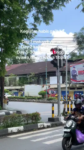 Gajihan : ulun umpat singgah satumat lah #tukangsodrek #sodrekers #piwpiw🔫 #trukkalimantan #supirtrakjuaidolanya @Xxddyy.14_ 