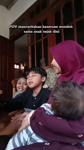 Anak-anak sudah sangat familiar dengan pesantren, sering diajak ke pesantren juga. Jadi secara lahir dan bathin, Insya Allah mereka siap.  Siap mencari bekal ilmu yang bukan hanya bisa dipakai untuk akhirat, tapi juga dunia.
