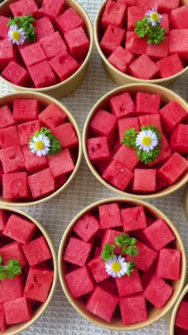 แตงโมมั๊ยยย 🍉🍉🍉🍉#ร้านปอกให้รามอินทรา109 #ผลไม้ปอกพร้อมทาน #แตงโมหั่นเต๋า#pokhai 