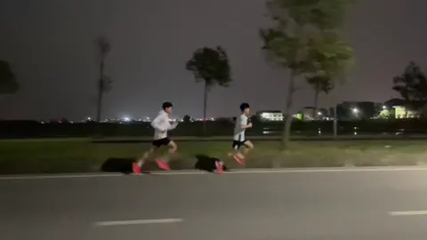 Mùa Đông năm ấy...! @Dang Dung #xuhuongtiktok #fyp #chaybo #marathon #thethaomoingay 