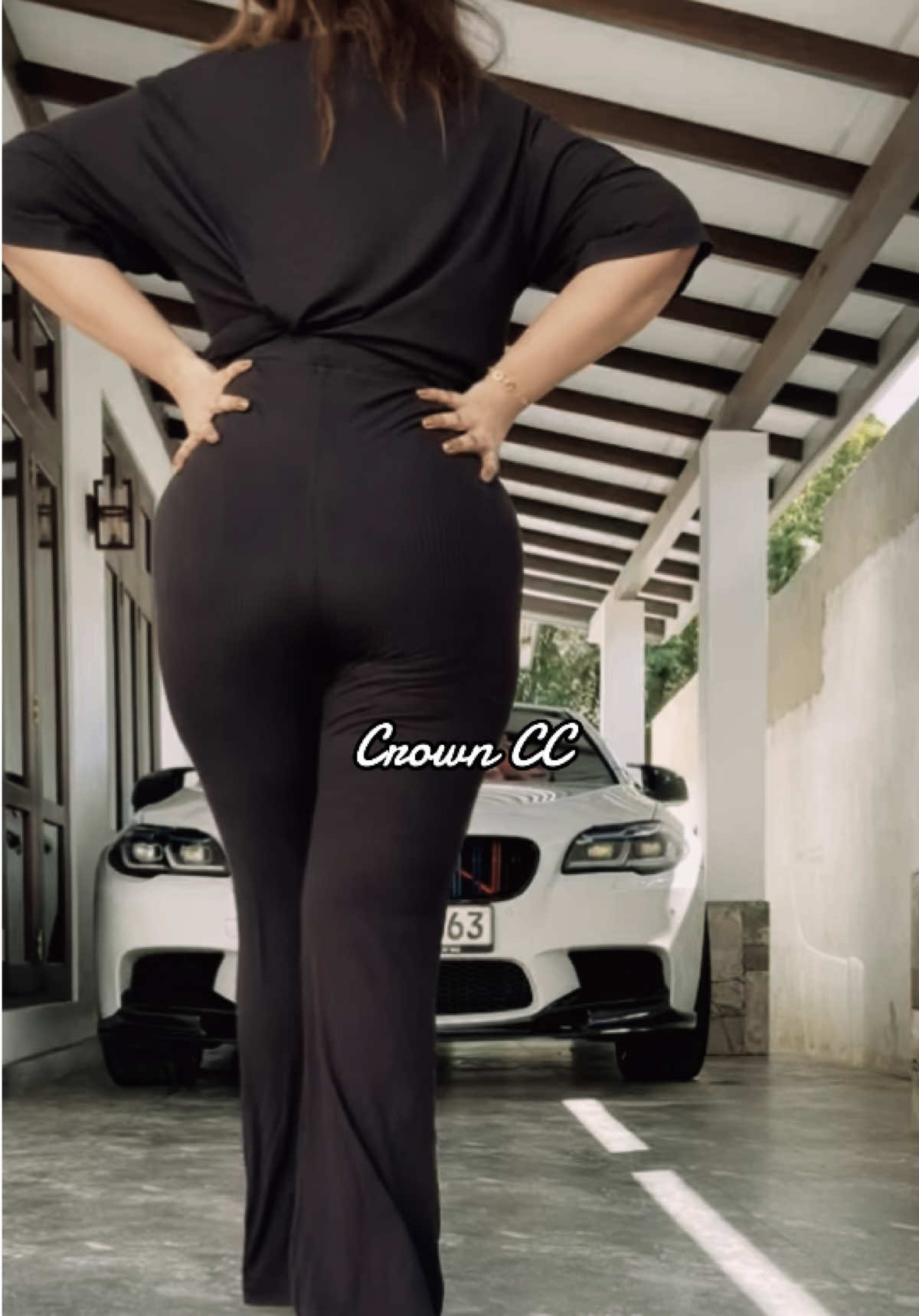 චන්දි Fashion අද සිට අලුත් මුහුණුවරකින් ..Crown City Center ❤️🥰 #chandigunarathna #crowncc #crowncitycenter #චන්දිfashion #foryoupage 