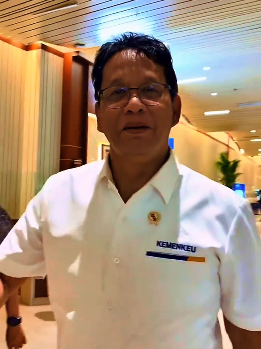 Menteri Keuangan Purbaya Yudhi Sadewa hari ini melakukan sidak ke kantor PT Bank Mandiri (Persero) Tbk Purbaya mengatakan kedatangannya untuk memonitor penempatan dana pemerintah senilai Rp 55 triliun di Bank Mandiri. #purbaya #bankmandiri 