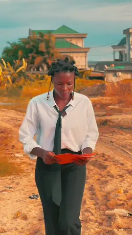 Youths now dropping out of school because education is no longer the key, it’s just a formality. Silence births Nomality, None of these is normal speak now African youths ✊🏾🤦🏾‍♀️#spokenword #Africanyouths#keshlegacy 