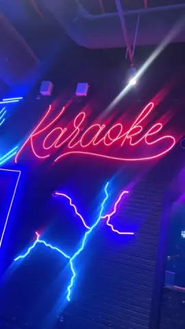 Um Dia no Karaoke 🥳🎤@beaarsd #foryoupagе #fy #karaoke #ubbo 