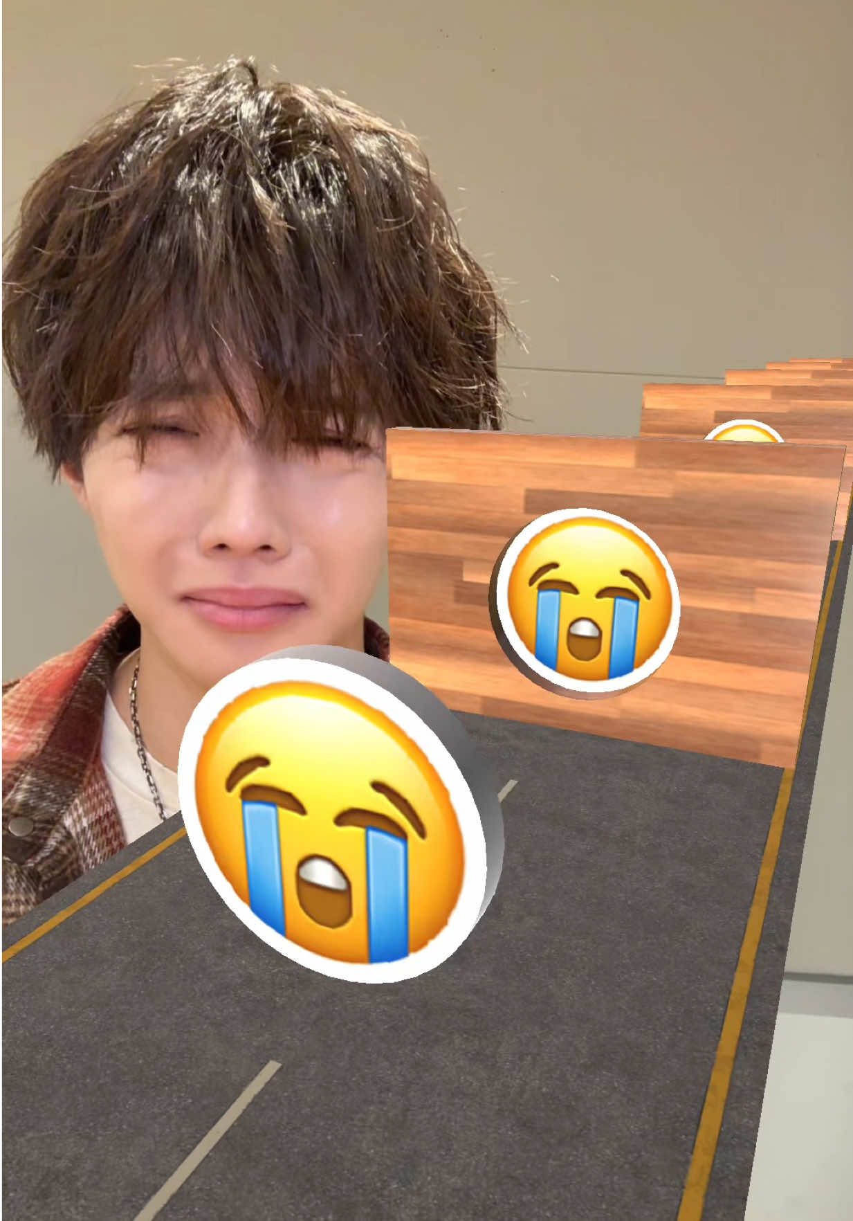 暇つぶしー😐😱😡 #佐藤大樹 #EXILE #FANTASTICS #TAIKIMAGAZINE