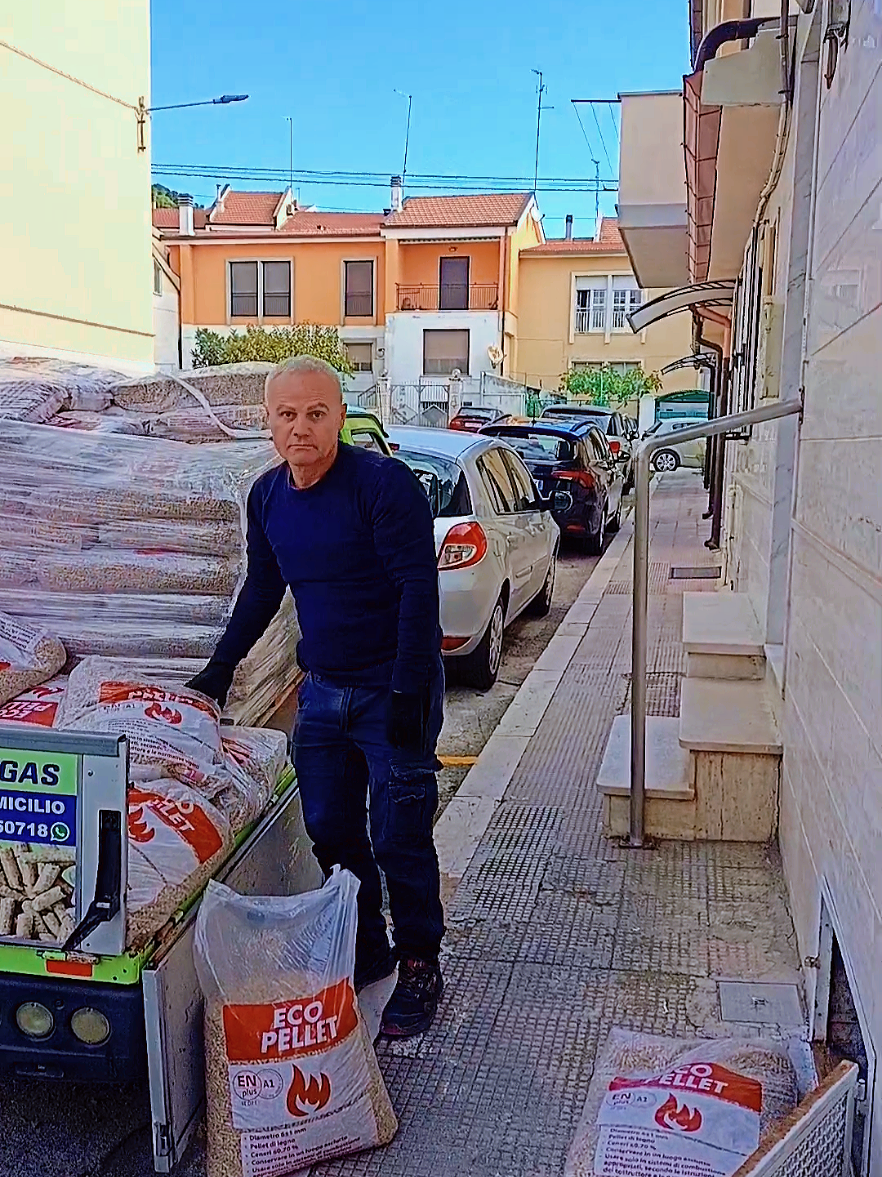 Il freddo è arrivato #pompilio #giuseppepompilio #pellet #gas #bombole 