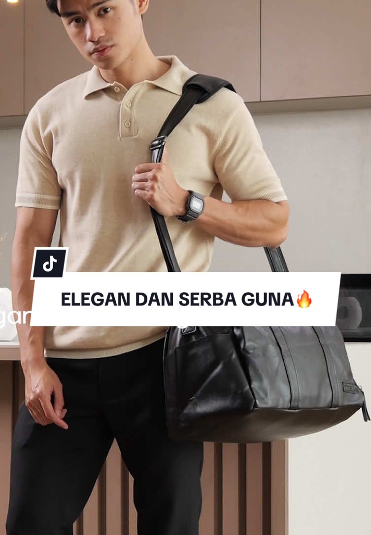 Jujur Langston Duffle Bag ini —praktis banget. Ada shoe compartment khusus, jadi sepatu nggak campur sama baju. Tali bahunya empuk, jadi nggak bikin pegel walau bawaan penuh. Menurut lo, lebih cocok buat dipake kerja atau gym? #smithberlin #LangstonDuffleBag #dailyessentials #travellingbag #dufflebag 