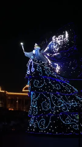 Tokyo Disneyland “ The Magic happens Parade”😊 There’s nothing more magical than this. aww I’m melting.🥰🥰❤️ #tokyodisneyland #tokyo #disneyland #japan #Love @Sam 🩷