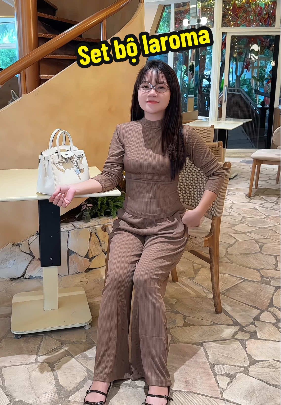 Chất fom siêu mê #hoanhonghot #laroma #setbothudong #setboxinh #thoitrangnu 