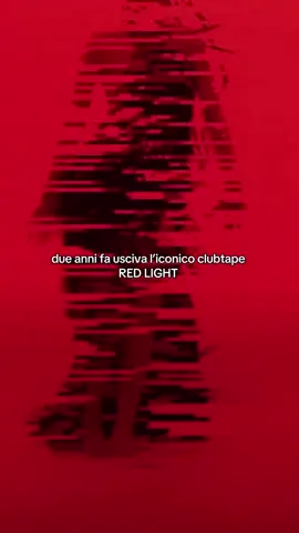 Le luci rosse stanno per riaccendersi nei palazzetti! 🔥 #elodie #elodieshow2025  #redlight #clubtape #popstar 