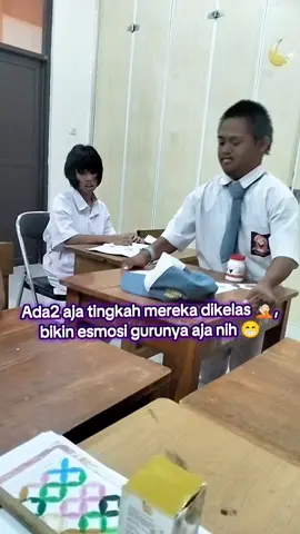 Pagi pagi sudah buat kegaduhan aja nih ikhsan🤦🏻😁#slbn4jakartautara#tunagrahitasedang#downsyndrom#tingkahlucu#guruslbhebat💞 