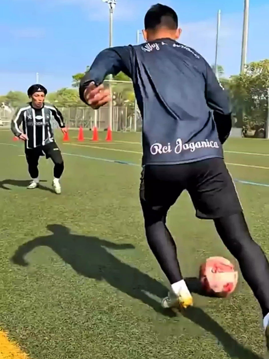 Daily Football Skill Move Tutorial|⚽️  #football  #soccerskills #foryoupage❤️❤️ #viralvideos #1millionaudition