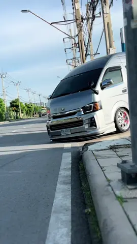 เด็กปั๊มบอกว้าทำไมไม่แตก โทษทีพอดีพี่มีของดี🤣🤘🏼 #Lifevan🇹🇭🇹🇭🇹🇭 #ไฮดรอลิค117_พระประแดง📌 #ถุงลมหลัง4ใบดิวะ👌🏼 #ท้ายขนขิง😉 #รถตู้ 