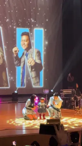 Cunda bergoyang di korea selatan@DENNY CAKNAN @BELLA BONITA #denycaknanbellabonita #cunda #cundamanidennycaknan #denycaknan 