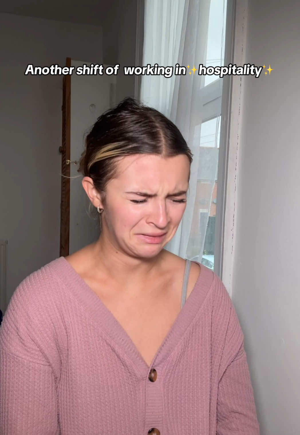 Welcome to another shift of working in hospitality so you don’t have to xxxxx  Send help  Makeup 😚👇🏼  @Thayers facial toner  @Facetheory moisturiser  @MaybellineUK grippy serum primer  @milkmakeup hydro gel skin tint  @HNB Cosmetics concealer  @PLOUISE bronzer  @NARS Cosmetics blush stick  @Huda Beauty easy bake duo powder  @L'Oréal Paris UK infallible setting spray  @Glossier lip balm  @SPACE NK @H beauty @justmylook  #workgrwm #hospitality #getreadywithme #shiftwork #fyp 