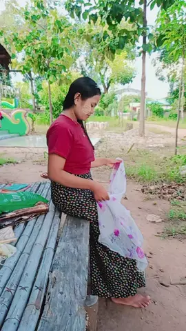 ကုသိုလ်ယူရင်း🥰🥰🥰