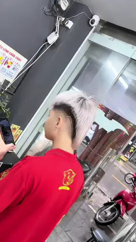 Mưa thì phải đi cắt