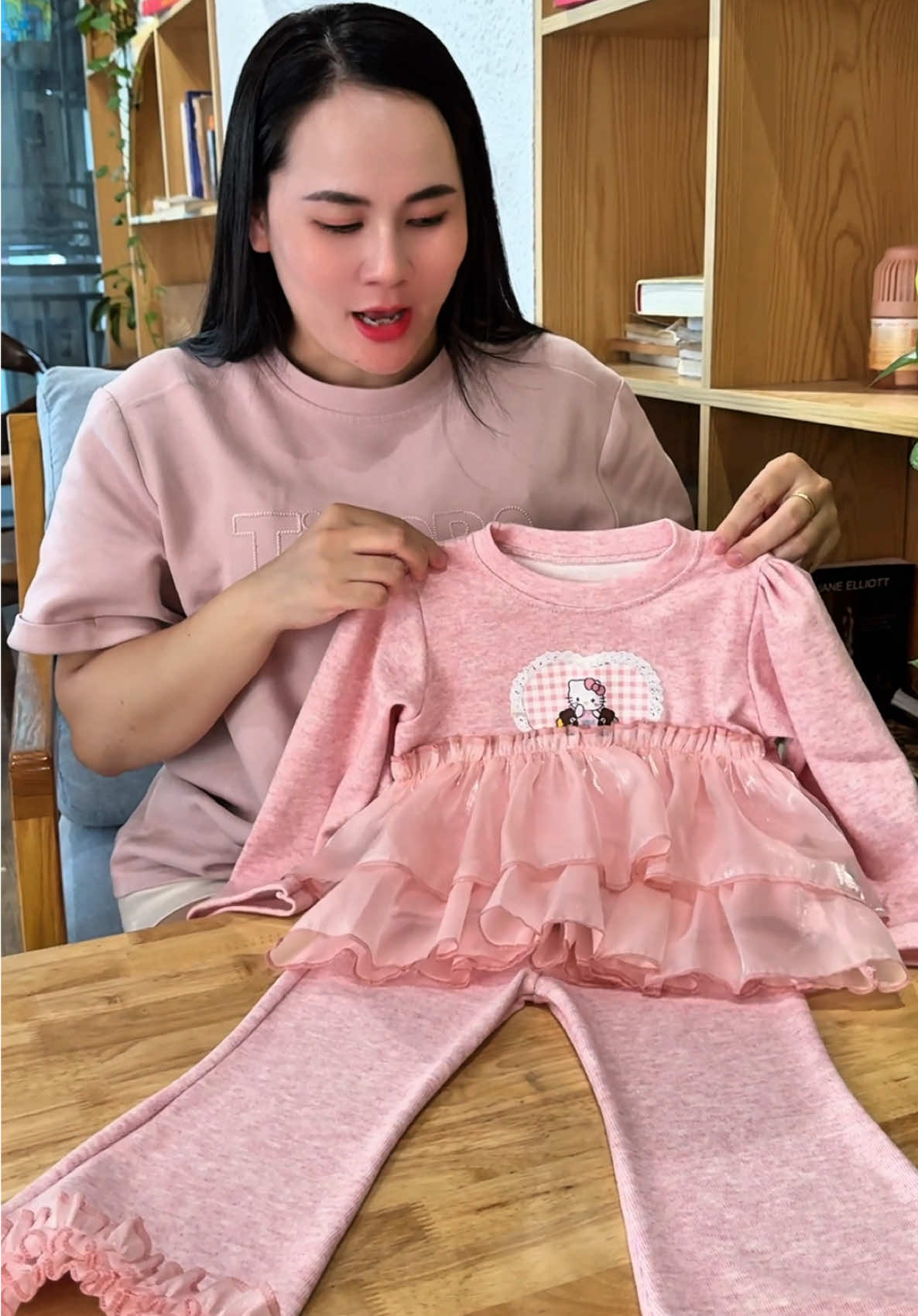 Công nhận nhìn yêu ghê cơ  #thoitrangtreem #tiktokshop #bobegai #setbobegai #setbegai 