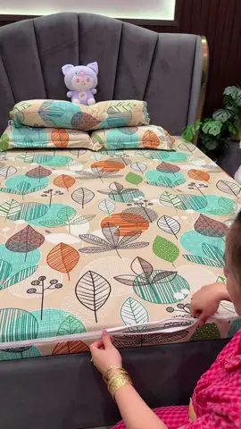 Nhà mình có nệm cũ nệm hư thì bọc cái áo bọc nệm hai mặt này nè mấy bà nó sạch dữ lắm #ngoctuyen #review #aobocnem #aobocnemkhoakeo  