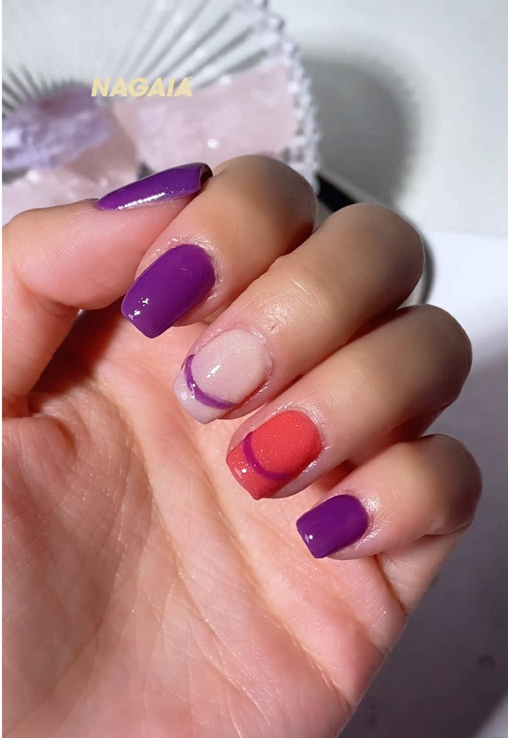 If there anybody want some pastel nails for the fall vibe 💕✨ loving these warm color combo add a quick touch of slim french curve 🙋‍♀️💅#fallnails #frenchnails #dippowdernails #nailsinspo #dippowder 
