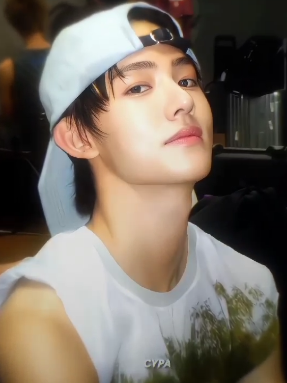 repost | ver seonghyeon  . . #seonghyeon #cortis #cortisbighit #moots? #fyppppppppppppppppppppppp  twix from kanin