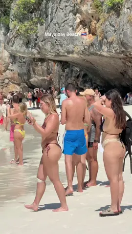 Most beautiful Maya bay beach Best Tourist Destination in Thailand 🇹🇭  #beachgirls #beachvibes #mayabay #phiphi #thailand 