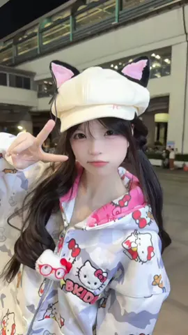 小猫可以天真一辈子嘛 可以的话我就喵了＞𐋣＜