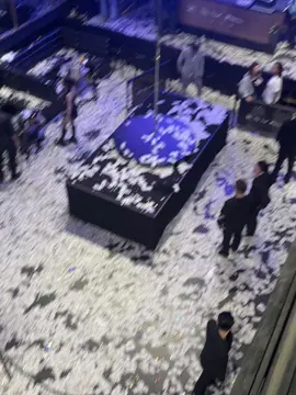 Floor coveredddddddddd in money. Thank you Japan. We had fun. @Magic City 