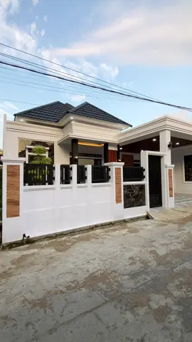 RUMAH MEWAH MINIMALIS MODERN RASSMA RESIDENCE 11 DIBNGUN HANYA 2 UNIT TERSISA 1 UNIT  LOKASI JL UJUNG PANDANG 1 PONTIANAK KOTA ✅ SPESIFIKASI : RUMAH BARU TYPE 105+ LUAS TANAH 11 X 20 METER 3 KAMAR TIDUR 2 KAMAR MANDI + WC RUANG TAMU RUANG KELUARGA RUANG MAKAN RUANG DAPUR TERAS SAMPING AIR BERSIH PDAM LANCAR ✅ BONUS : Smart Door Lock Kitchen Set + Kompor Tanam Exhaust + Westafel Cuci Piring Full Pagar Keliling + Rolling Carport Luas 2 Mobil Carport full keramik Kanopi Permanen (dak beton) Taman Minimalis Depan Rumah Lampu Hias Gantung Lampu Hias Tiang Pilar Wall Moulding Kaca Bevel Backdrop tv Pintu Geser Alumunium Sliding Door Samping & Belakang Sisa tana belakang di cor. Kanopi belakang rumah Mesi air otomatis Ground tank 4 kubik. ✅ FASILITAS : Lantai Full Keramik Granit 60x60 Pintu Kayu Bengkiray Jendela kayu bengkiray  Rangka Atap Baja Ringan Pondasi Cor Beton + Cakar Ayam Pondasi Rumah Tinggi Plafond Dalam Rumah Tinggi Interior Lampu LED + Motif Sertifikat Hak Milik + IMB Listrik 2200 Watt BOKING UNIT 20 jt SUDAH TERMASUK DP. HARGA Rp.1.248.000.000.Jt BISA KREDIT KPR LEWAT BANK WA : 0858 0621 4267 #rumahpontianak #perumahanpontianak #carirumahpontianak 
