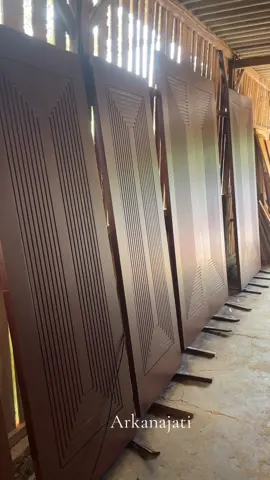 PRODUKSI PINTU DAN KUSEN Dengan material bahan kayu jati asli perhutani  untuk ukuran dan model bisa custum  🚪 PINTU   🚪 KUSEN  🚪 JENDELA  Lokasi workshop : 📍Gagaksipat rt03 rw03 Ngemplak Boyolali Jawa Tengah  Untuk pemesanan dan konsultasi bisa DM/WA : 085700045100#pintusolid #inspirasipinturumah #pintuminimalis #pintukuputarung #pintuminimalismodern 
