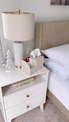 I absolutely love this pretty tissue box holder! I’ve yet to come across an aesthetic tissue box on its own 🤪 This also has storage for all your little items like glasses, remotes, lip gloss etc.  it’s available in a few color options. 