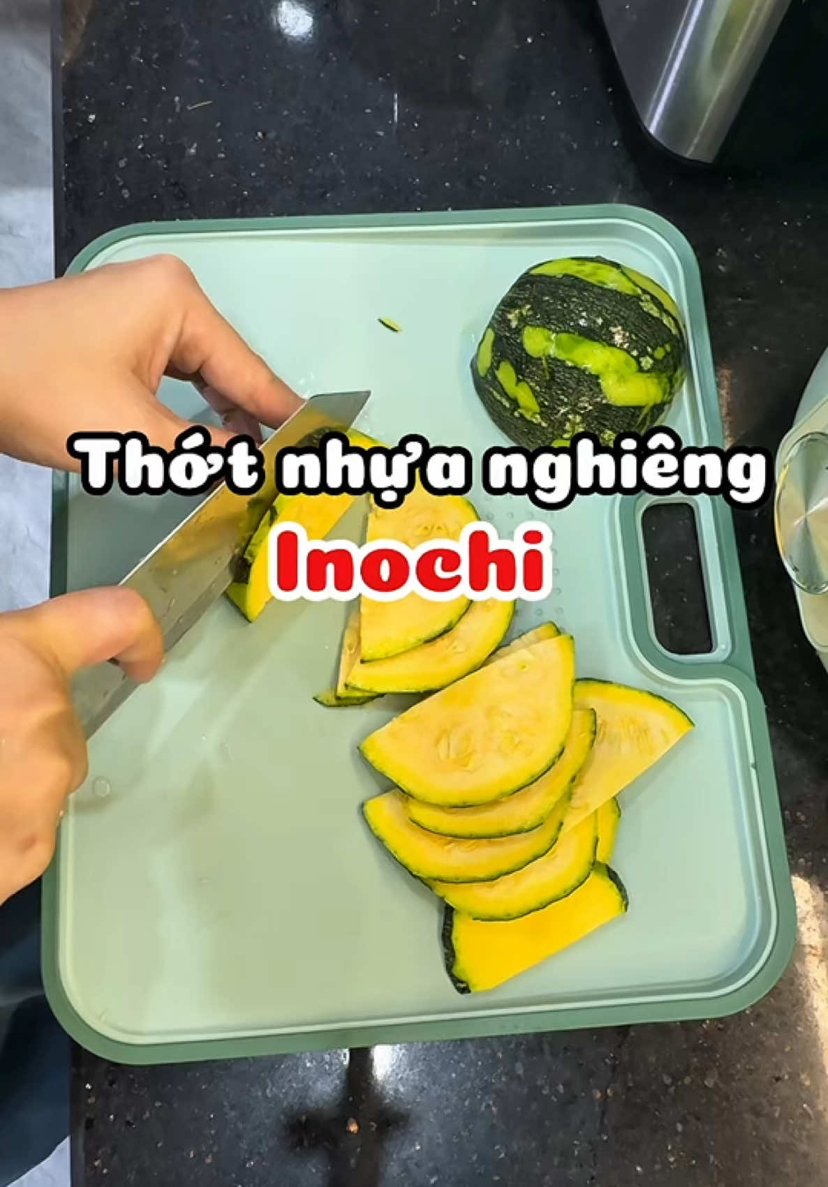 Thớt nhựa nghiêng Inochi xài thích lắm nè #inochi #thotnghien #thotnhuakhangkhuan #giadungbep #lymreview 