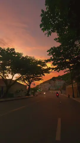 con đường này đi lại nhiều lần nhưng vẫn thấy hay #sunset  #lugota  #vungtau  #travel 