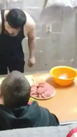 тут люди живёт или обезьяны