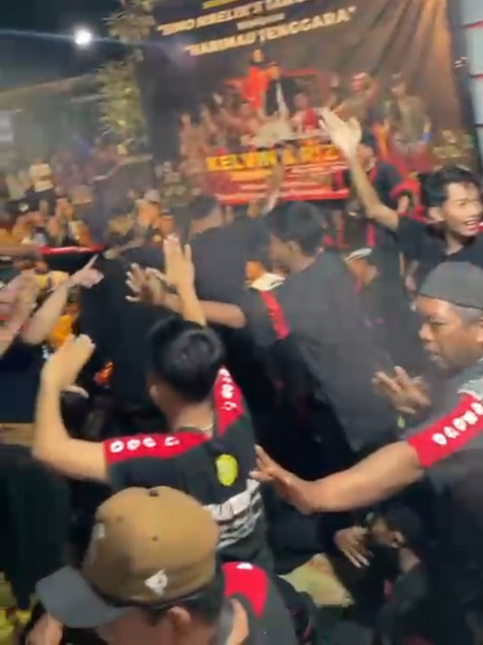Prahu layar Full Gayeng 🔥😁  #harimautenggara👺 #harimautenggara #pusat #mlarak_ponorogo #reogponorogo 