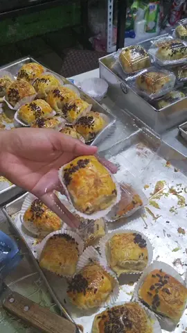 Packing bolen mika untuk isian snack box  #mojokerto24jam #bolen #kulinertiktok #fypppppppppppppppppppppppppppppppppppppppppppppppppppppppppppppppppppp #kuliner 