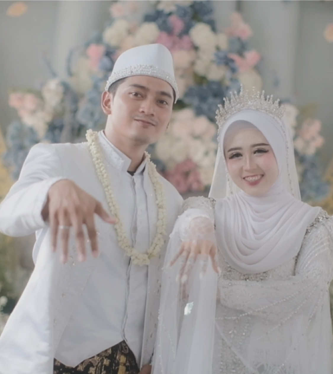 #fujifilmxs10 #7artisan35mmf095 #weddingfilm #weddingcinematic 