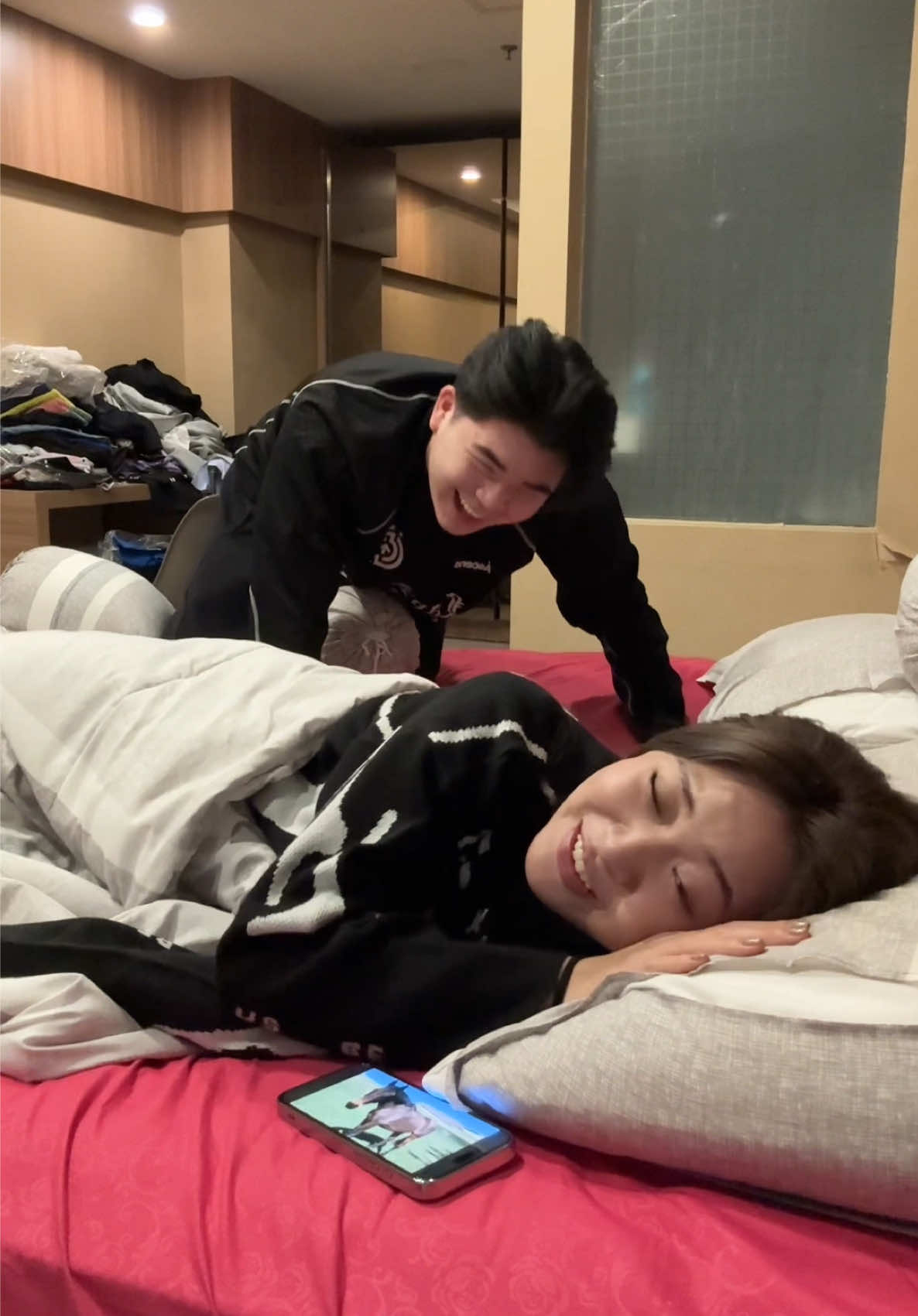 WKWKWK gakuat sampe ngik ngik😭🐴 #enricovirly #fyp #coupletok #couplecomedy #prank 