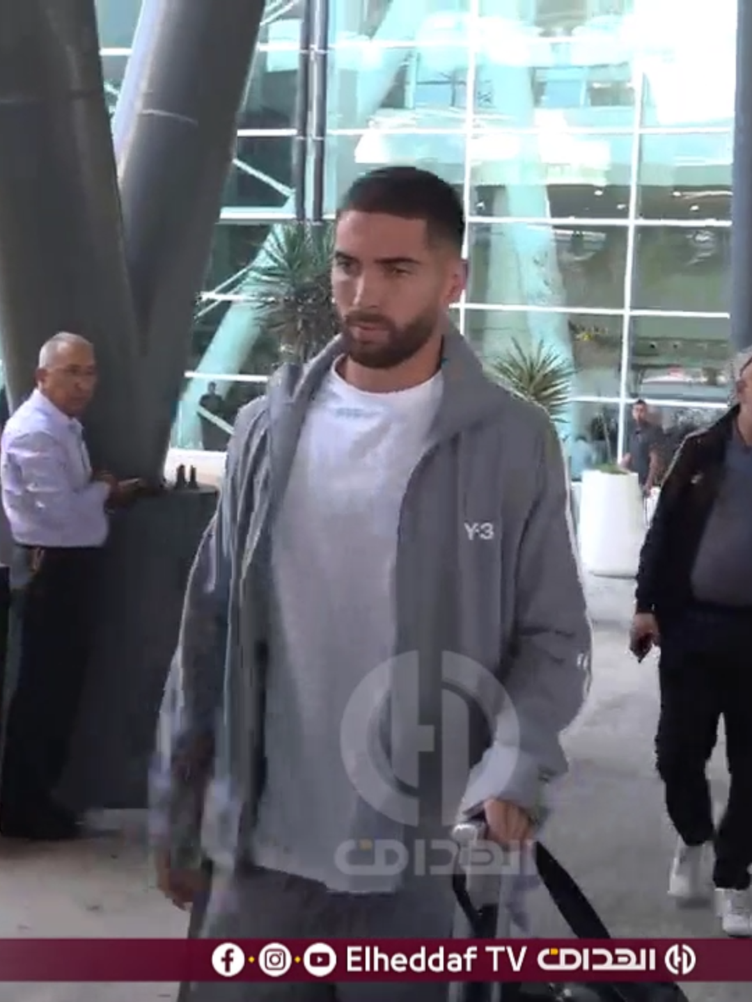شــــاهد.. الوافد الجديد الحارس لوكا زيدان في الجزائر للإلتحاق بتربص الخضر