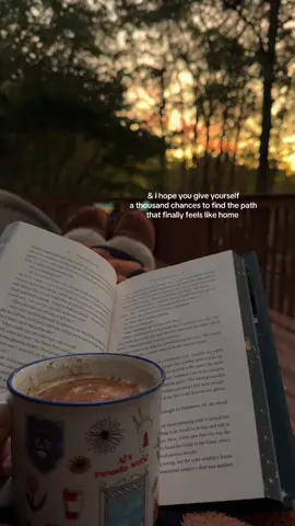 don’t give up, fail a thousand times, restart and keep going, because you deserve to find the path that feels like home 🫶🏼🙏🏼🤍✨ #healingwords #dontgiveup #failure #healingquotes #growthmindset 