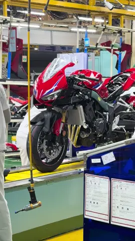 80 วินาที  ได้ประกอบ CBR650R  1 คัน โคตรสุด..!! #Motocrossmag #MTC #ThaiHonda60TH 