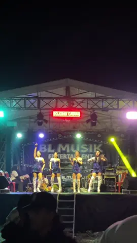 Draf/: blmusik manggung di kp. cibajo walantaka @Diana vanesha @Sinkasan7 @syahlaa_ayu  #blmusik #blmusikofficial #serangbanten 