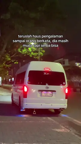 Ready For Rent🤩 Hiace Premio •14 seat •Audio Smart Tv Android Plus Karaoke •USB Charger Hp •Safety Belt •Palu Pemecah Kaca WhatsApp & Call •0823-1313-6239