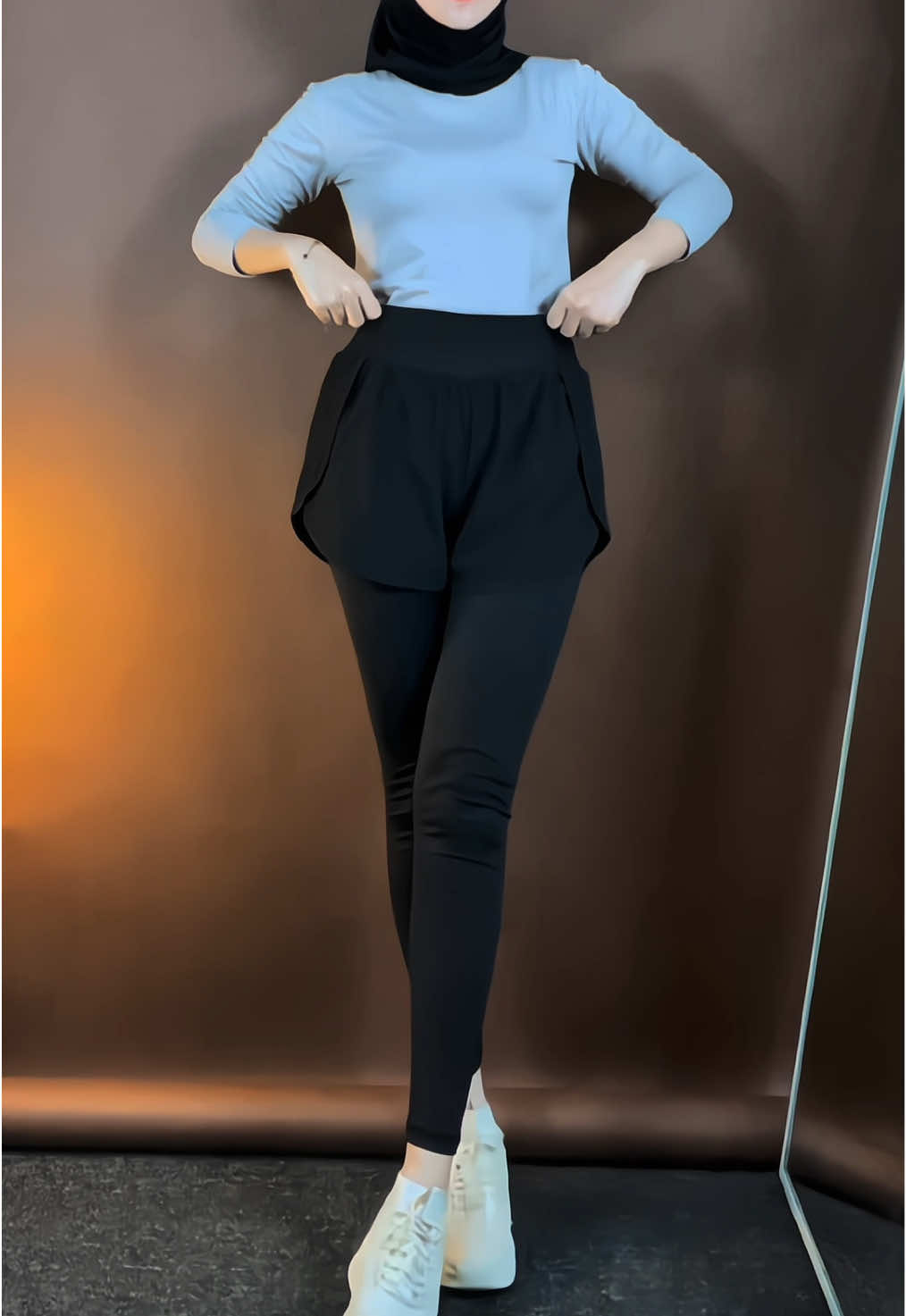 legging 2in1 bahannya nyaman banget buat olahraga, lengkap ada 2 saku kanan kiri 🖤🫶🏻 #legging2in1 #leggingcelana #leggingsportwanita #outfitolahraga #outfitjogging 