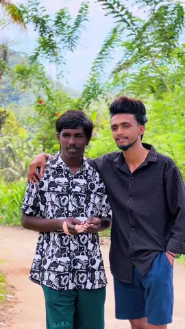 ජීවත් වෙන ටික කාලෙට මොකටද ජාති බේදයක් ! අපි හැමෝම මිනිස්සූ 🥹 #trending #viralvideo #standwithkashmir #fy #sadstory 