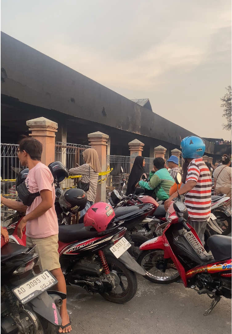 Kondisi terkini jam 17.30 semoga diberi kesabaran keikhlasan dan mendapatkan ganti yang lebih baik aamiin #pasarwonogiri #kebakaran#kebakaranpasarwonogiri #praywonogiri #kebakaran2025 