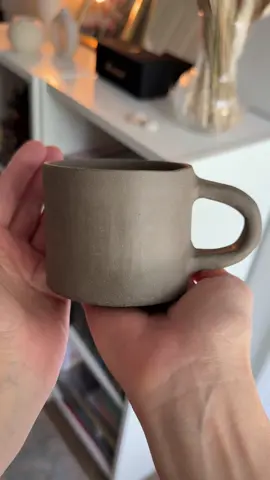 How to Make a Mug at Home #pottery  #ceramics #clay #handmade #mugmaking  