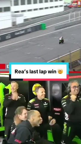 Remembering some gems 💎 Throwback to 2022, when Jonathan Rea took victory on the last lap to the delight of his team! 💥 #EstorilWorldSBK 🇵🇹 #WorldSBK #motorcycle #Motorsport #racing #sportsontiktok