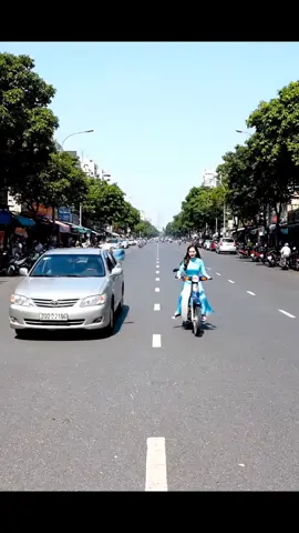 Huy ơi, kèo thơm kìa.  Clip vui hài tạo từ AI, khuyến cáo ai xem không bắt chước